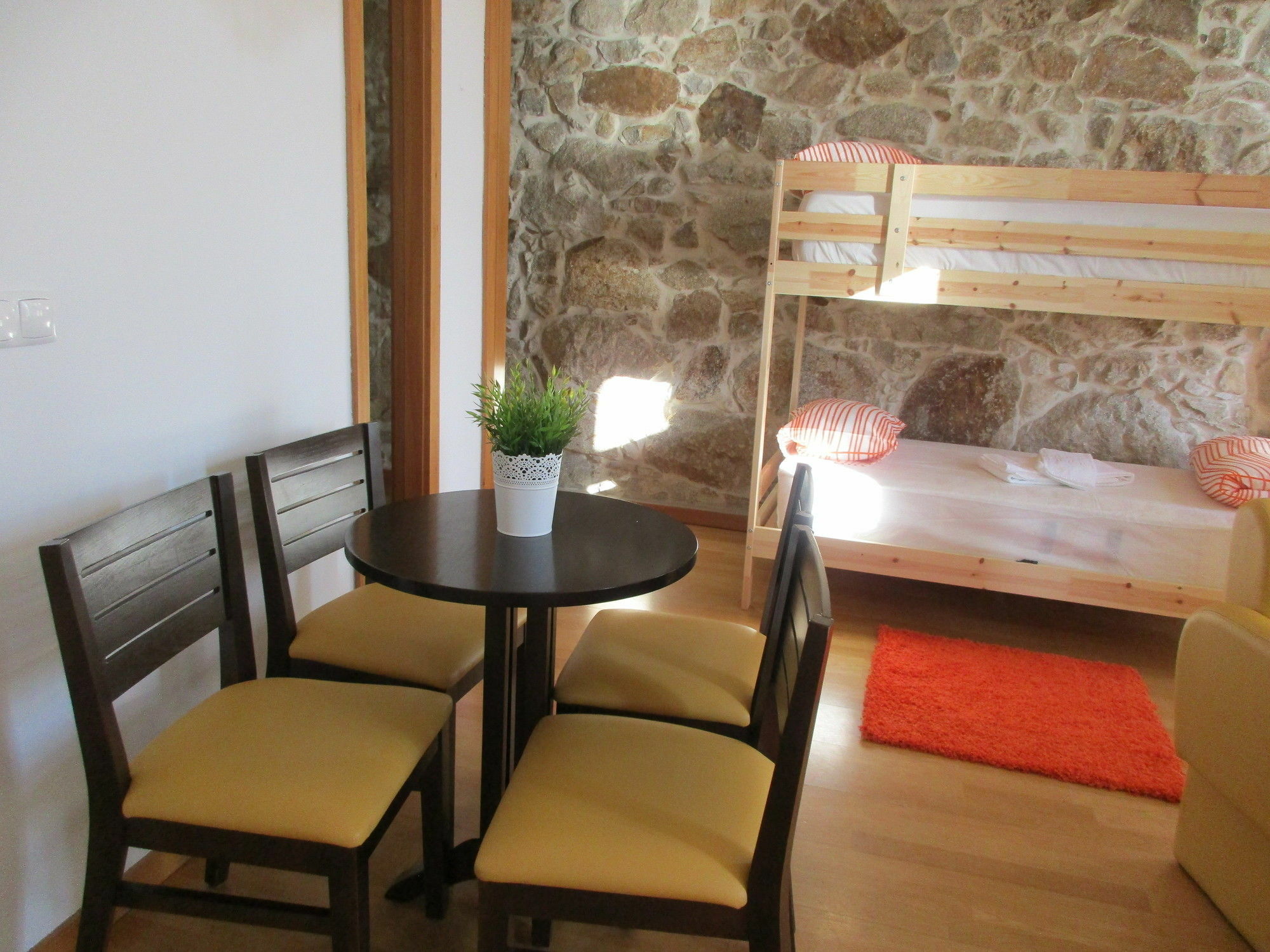 Happy Porto Hostel & Apartments Екстериор снимка